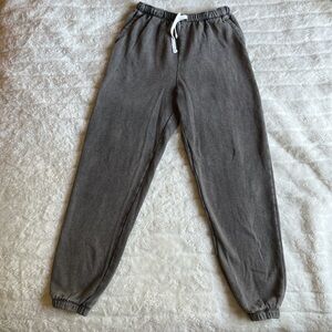 dark grey kohls sweatpants